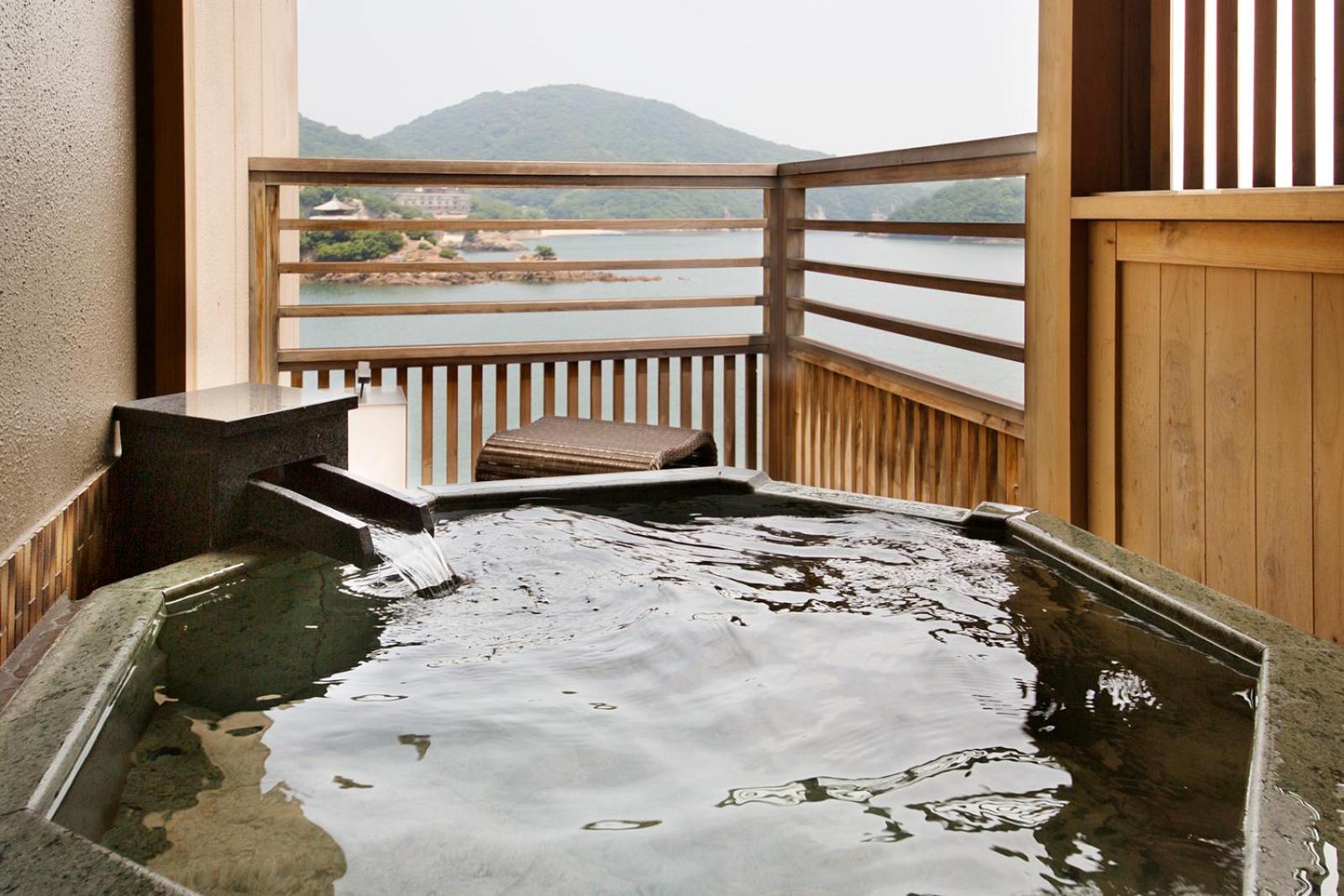 Migiwatei Ochi Kochi Hotel Tomo Екстериор снимка