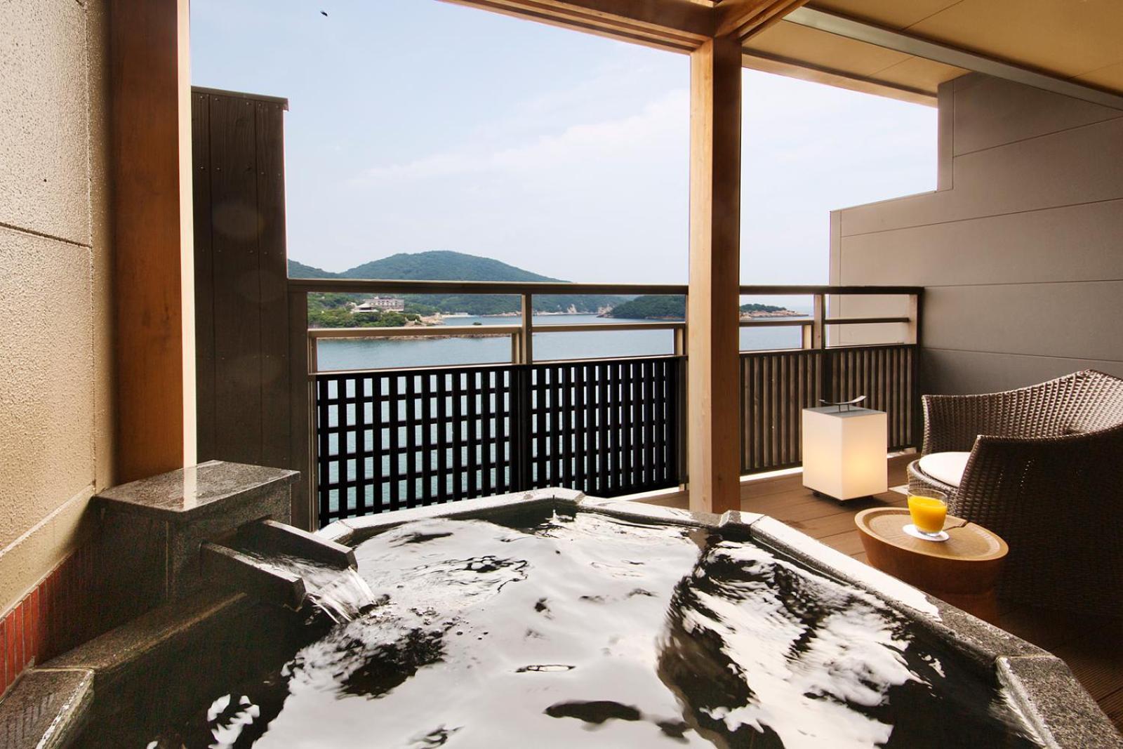 Migiwatei Ochi Kochi Hotel Tomo Екстериор снимка