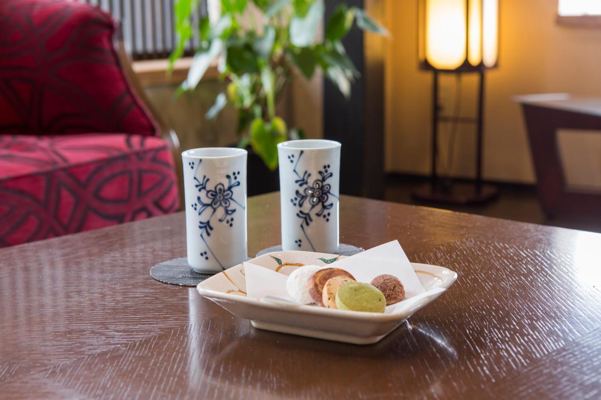Migiwatei Ochi Kochi Hotel Tomo Екстериор снимка
