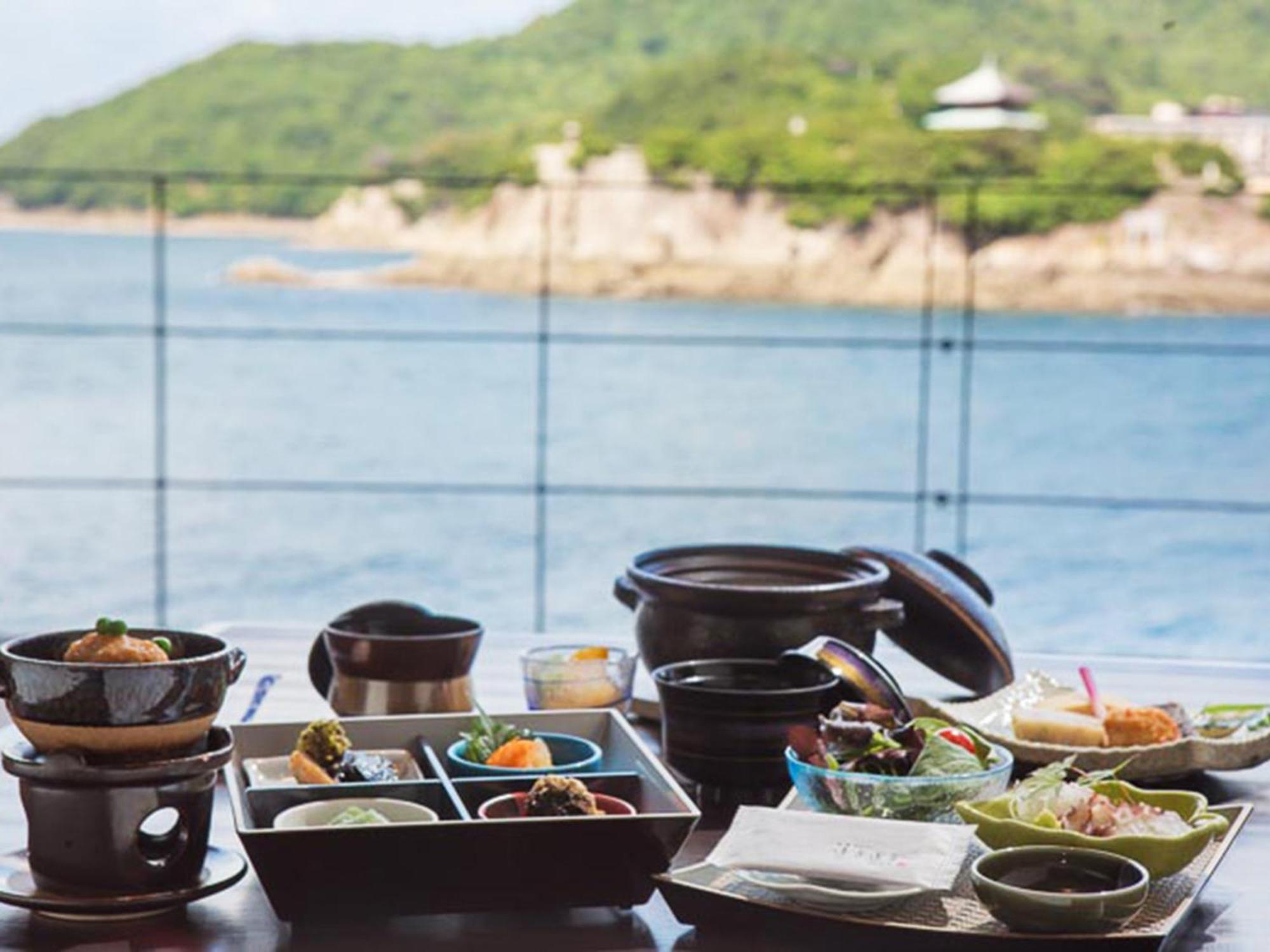 Migiwatei Ochi Kochi Hotel Tomo Екстериор снимка