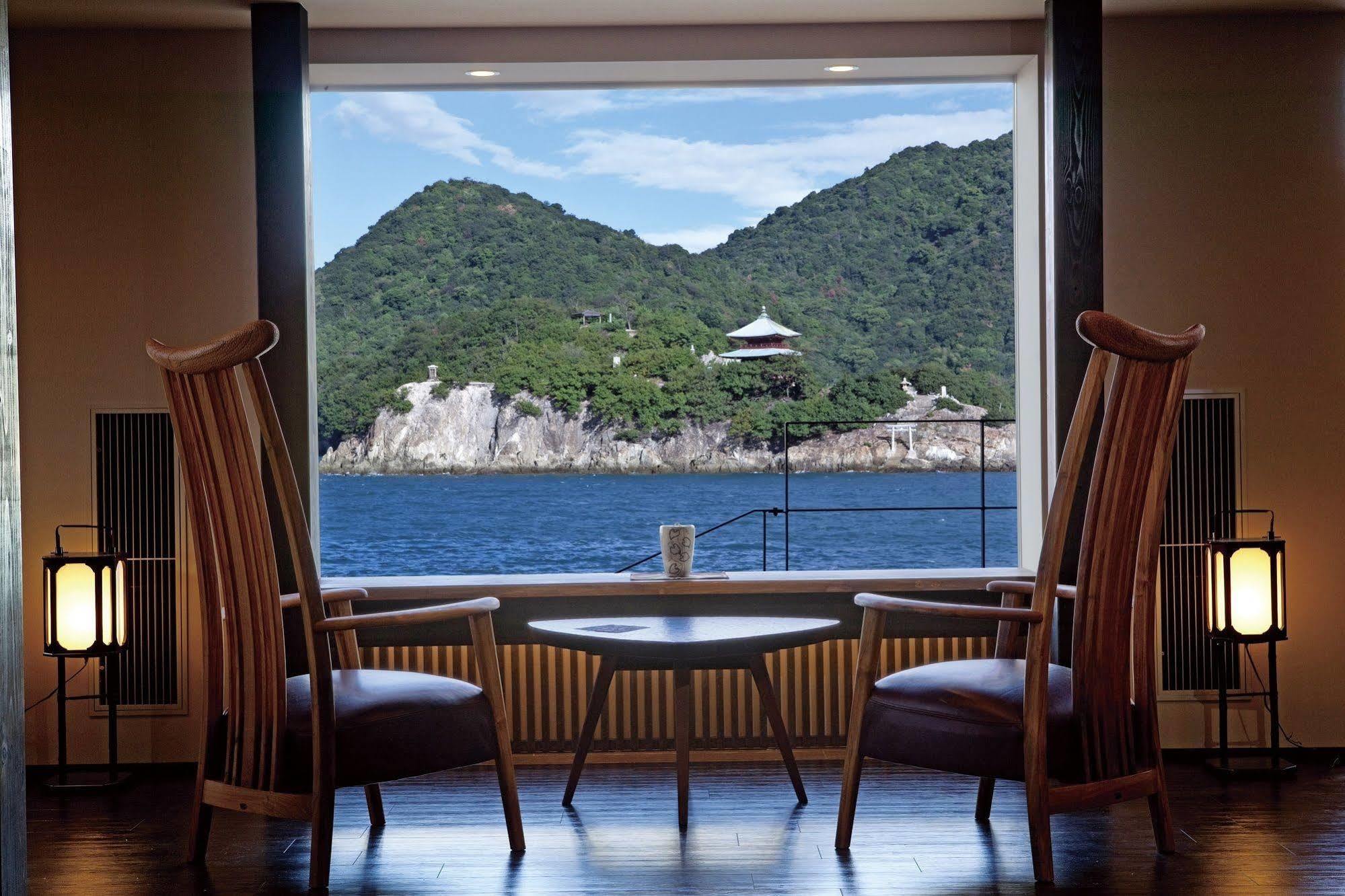 Migiwatei Ochi Kochi Hotel Tomo Екстериор снимка
