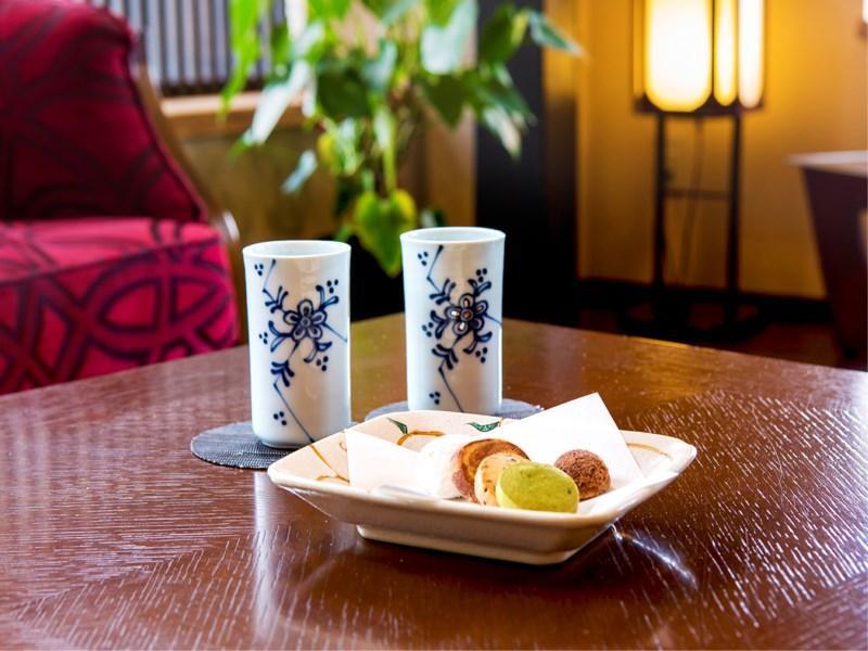 Migiwatei Ochi Kochi Hotel Tomo Екстериор снимка