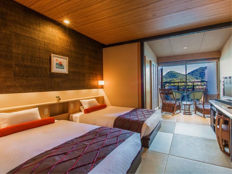 Migiwatei Ochi Kochi Hotel Tomo Екстериор снимка